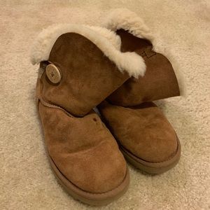 Ugg one button tan Bailey Boots size 7